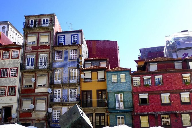 Private 4 hours tour of the "Main Monuments" in Oporto w/ pick up - A tight 4 hours in Porto, planned so you don’t waste time