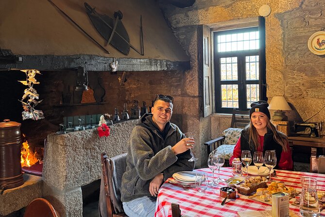 Private 4wd adventure in DE Douro: lunch, wine tasting and boat - A full Douro day, starting around 9:00 and paced for variety