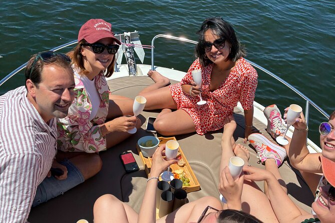 Private 6 Bridges Cruise with Tapas and Port Wine - What the private format changes for your day