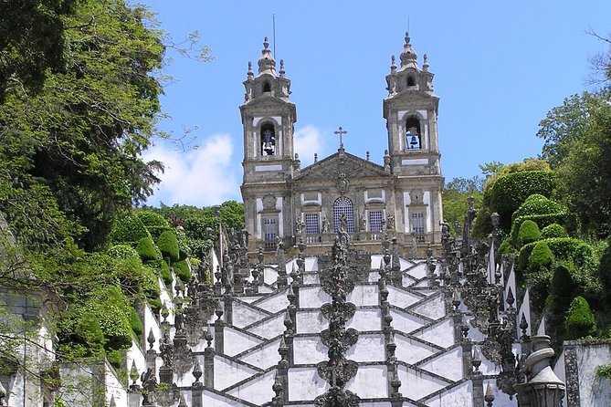 Private 8-hour tour to Braga and Guimaraes from Porto Hotel w/ driver and guide - Guimaraes Castle: The Hilltop Symbol in 15 Minutes
