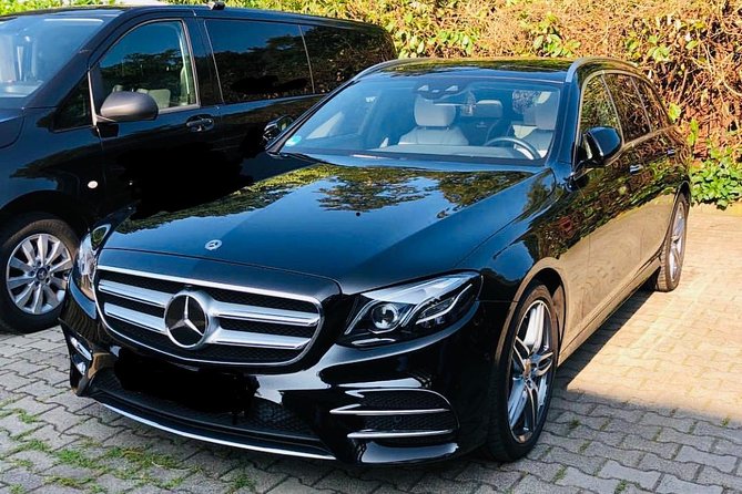 Private Airport Transfer: Porto (24/7 Mercedes VIP Service) - The ride itself: 30 minutes of comfort plus local direction