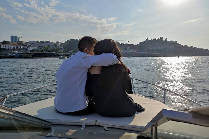 Private Boat Tour 6 Bridges and Ribeira option Sunset up to 6px - Six Bridges, One Calm Ride: What You Actually See on the Douro