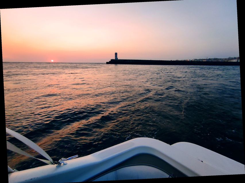 Private boat tour: 6 Bridges, Gondomar,Douro with Sunset Opt - Sunset mood, music via Bluetooth, and small touches that change the vibe