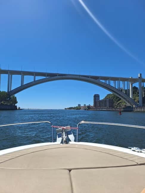 Private Boat Tour in Porto with Portuguese Tapas Option - Walking vs. water: what you gain by skipping the busy viewpoints