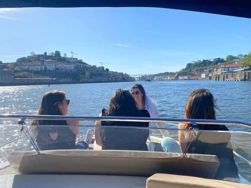 Private Boat Tour in Porto with Portuguese Tapas Option - The six bridges route, with real photo time where it counts