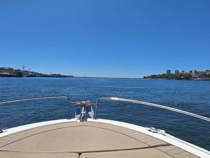 Private Boat Tour in Porto with Portuguese Tapas Option - Foz do Douro and the Atlantic edge, without turning the trip into a marathon