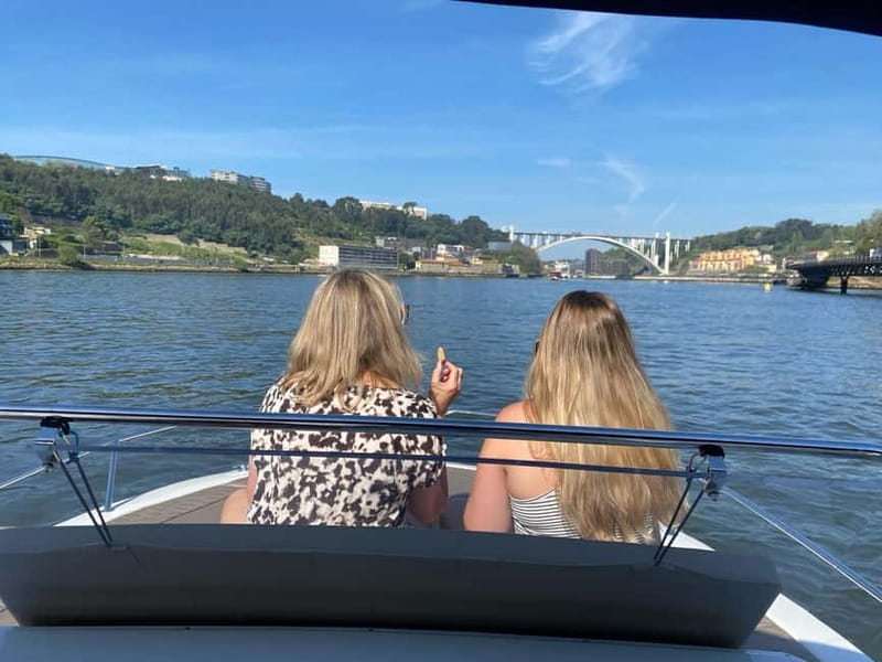 Private Boat Tour in Porto with Portuguese Tapas Option - Languages and pacing: private means you set the rhythm