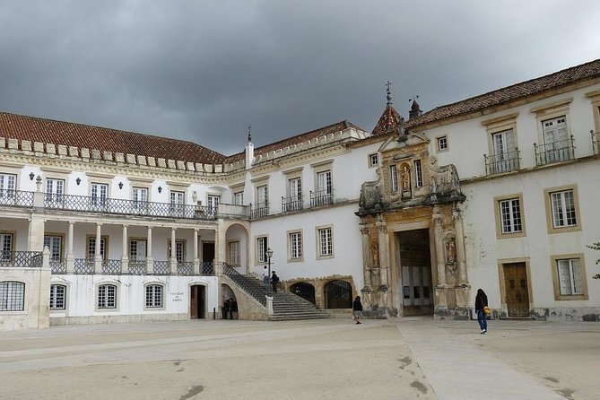 Private Cultural Tour Aveiro and Coimbra from Porto - Farol da Barra viewpoint stop: a quick Atlantic moment