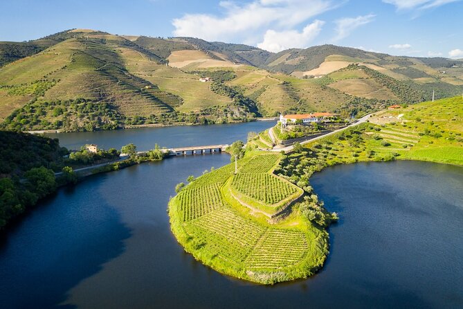 Private Douro Valley - Senses Experiences - Private Car Value: Freedom to Tailor Your Route