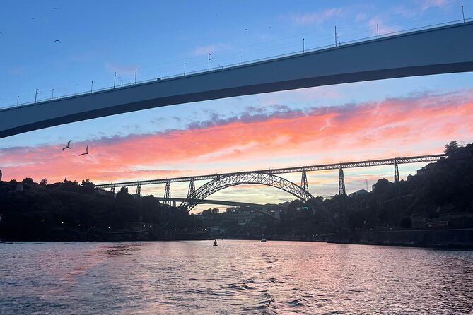 Private experience in the Douro (1 to 10 people) on a yacht just for you - The private 2-hour format, and why it matters