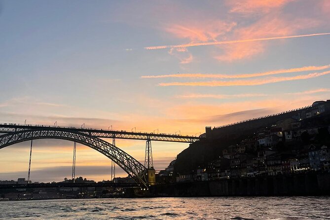 Private experience in the Douro (1 to 10 people) on a yacht just for you - Arrábida Bridge, Foz charm, Cabedelo Nature Reserve, and Douro Bar’s lighthouse