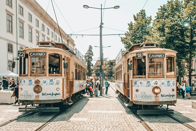 Private Full-Day Tour of Porto with Free Photoshoot - São Bento Railway Station: 20,000 azulejos in a transportation setting