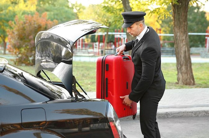 Private One-way Transfer from Porto to Porto Airport - Private means your group sets the tone