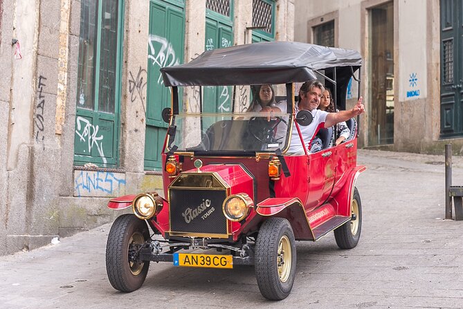 Private Porto Classic Tuk Tour 2h - Churches and Capela das Almas: the quick story stops