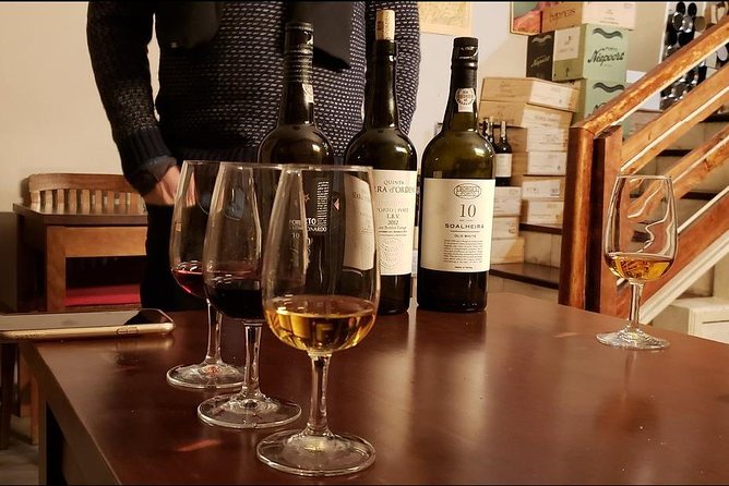 PRIVATE Porto food & wine tour - Starting where locals actually pass through