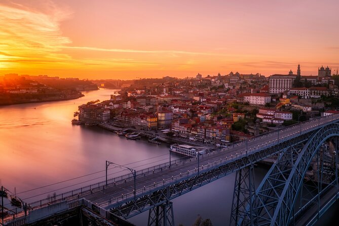 Private Porto Lisbon Tour with Transfer - Óbidos Village: medieval streets plus food and drink breaks