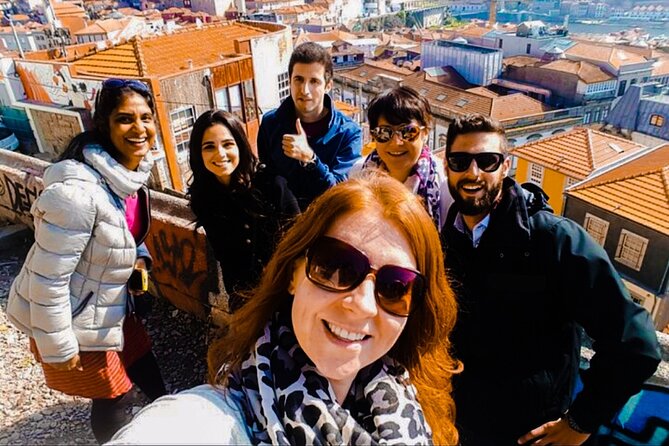 PRIVATE Porto walking tour with historian - São Bento Railway Station: history you can read while you wait