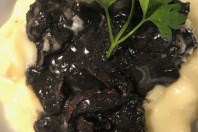 Private Portuguese Cooking and Wine Experience in Porto - Portuguese Wine With Your Courses, Not Just a Sip