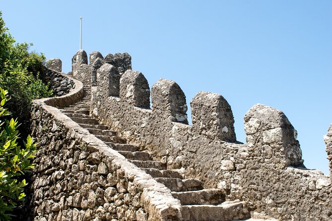 Private Sightseeing Transfer from Porto To Sintra With 2 Stops - Entering a Sintra day with fewer moving parts