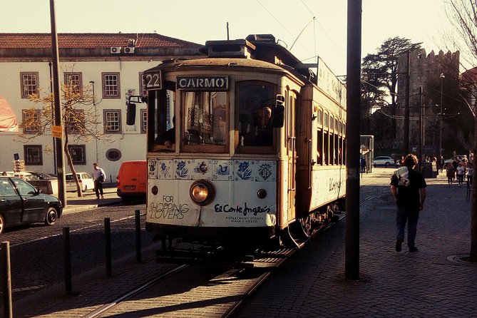 Private Tour in Porto Main Highlights with Traditional Lunch - Stop 6: Avenida dos Aliados and Porto’s main avenue energy