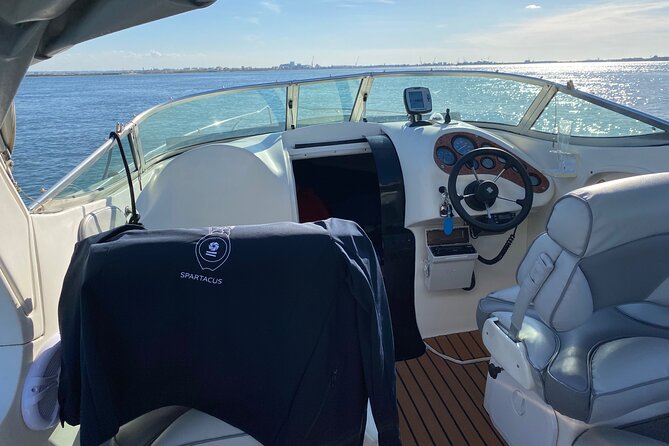 Private Tour in Ria de Aveiro in a 26 Feet Yacht - Price and value: $290.79 per group up to 6