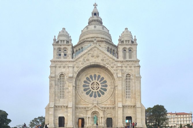 Private Tour Santiago de Compostela & Viana do Castelo from Porto - Viana do Castelo: ship-era stories, gold filigree, and the old-town core