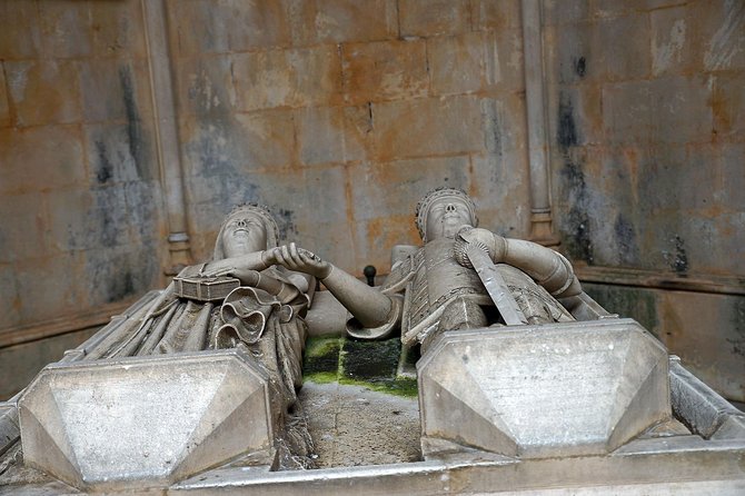 Private Tour through Tomar, Fátima, and Batalha historical sites - Porto to three UNESCO sites, without the stress