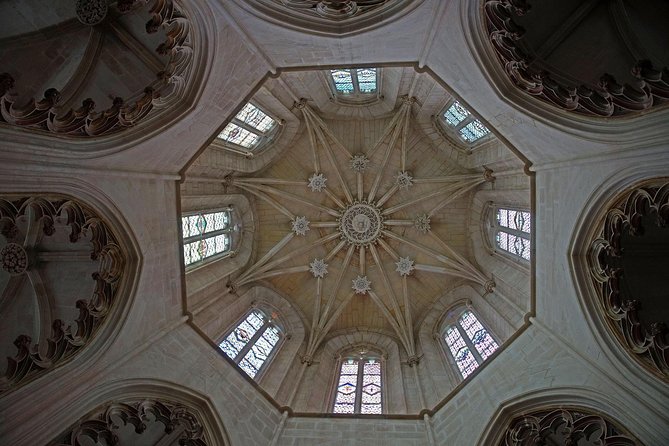 Private Tour through Tomar, Fátima, and Batalha historical sites - Stop 4: Basilica of the Holy Trinity, a modern counterpoint