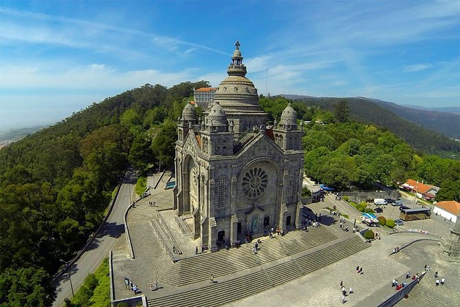 Private Tour: Viana do Castelo, Ponte de Lima and Braga from Porto - Quick hits before you go