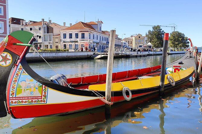 Private Transfer from Porto To Lisbon With Stops Along The Way - Óbidos: A Small Town Break That Feels Like a Film Set