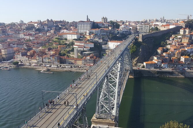 Private Transfer Porto to Lisbon with Nazaré and Óbidos Stops - Porto to Lisbon, but with real stops that matter