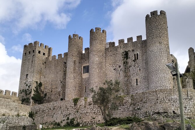 Private Transfer Porto to Lisbon with Nazaré and Óbidos Stops - Lunch time in Praia da Nazaré, with flexibility on your menu