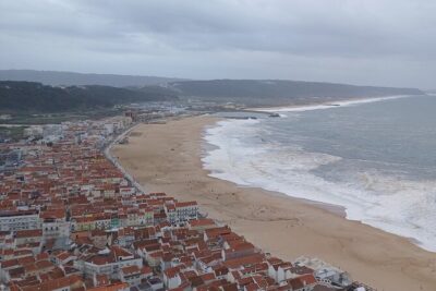 Private Transfer Porto to Lisbon with Nazaré and Óbidos Stops