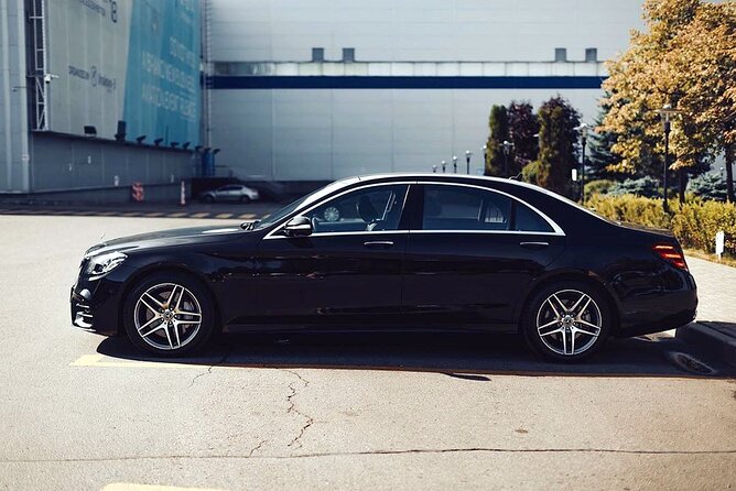 Private Transfer: Porto to Porto Airport OPO by Business Car - Key highlights you will feel right away