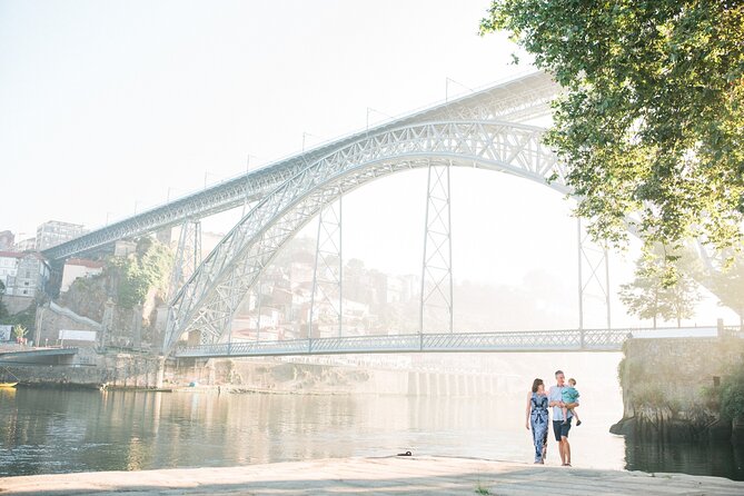 Private Vacation Photography Session with Local Photographer in Porto - What you do during the shoot to look natural