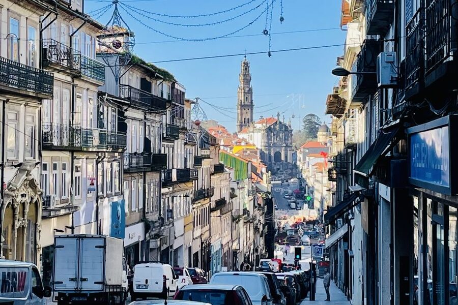 Private Walking Tour in Porto incl. Livraria Lello ticket - Price and logistics, is $104 per person good value?