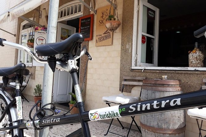 Rent a tandem bicycle - Meeting at R. Alm. Reis 158, then riding out from a transit-friendly area