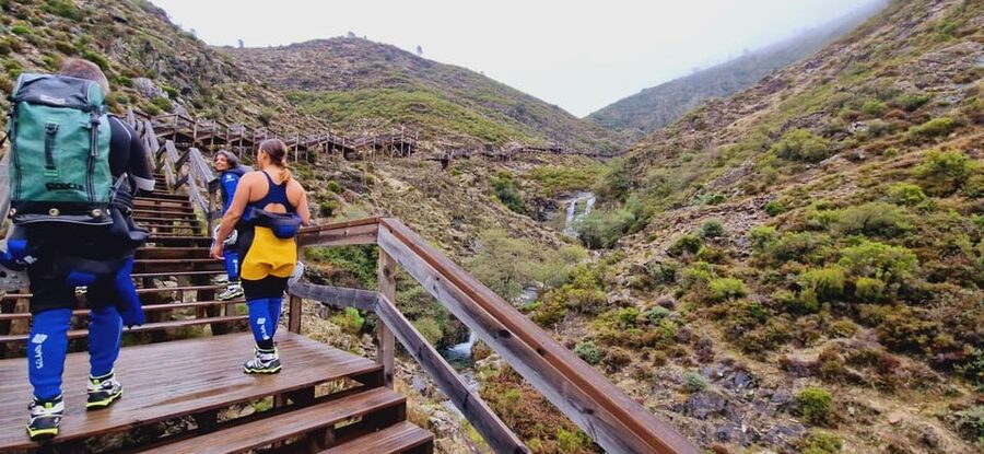 Ribeira das Quelhas: canyoning, Serra da Lousã near Coimbra - The 3-hour flow: from safety briefing to exiting near your car