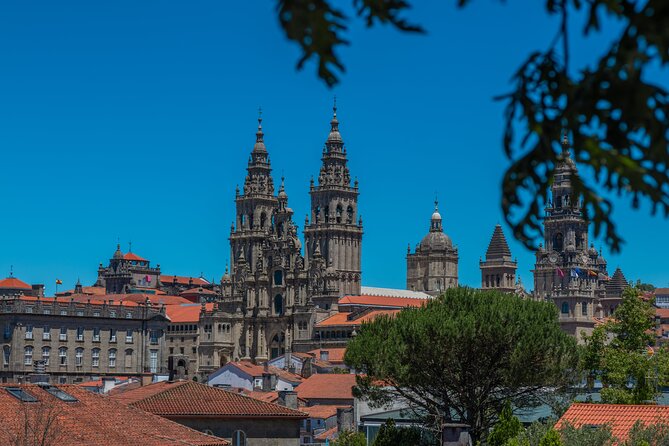 Santiago and Valença do Minho Full Day Private Tour - Santiago de Compostela cathedral time: your chance to slow down in the right place
