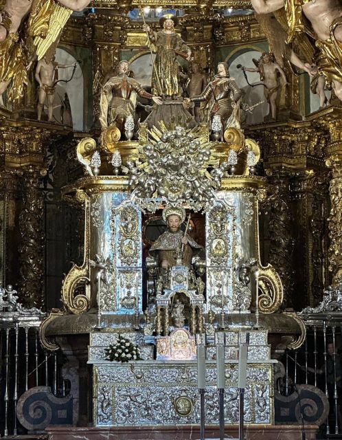 SANTIAGO COMPOSTELA+BRAGA: Private Religious Tour from Porto - Inside Santiago Cathedral: Romanesque, Gothic, Baroque, and what to notice