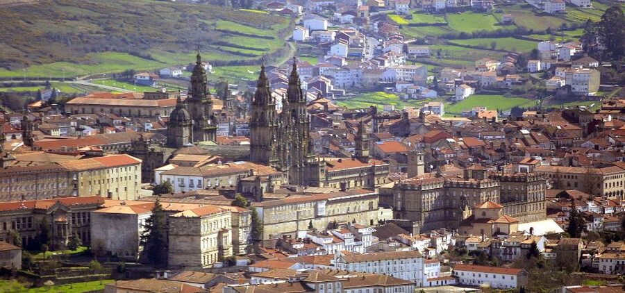 SANTIAGO COMPOSTELA+BRAGA: Private Religious Tour from Porto - Why Santiago de Compostela is the heart of this day