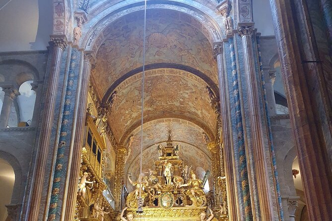 Santiago de Compostela and Cathedral Private Tour From Porto - Should you book this private Santiago de Compostela day trip from Porto?