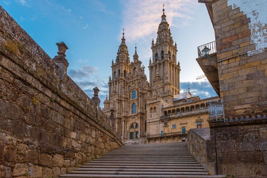 Santiago de Compostela Full-Day Tour From Porto - Should you book the Porto to Santiago plus Valença day trip?