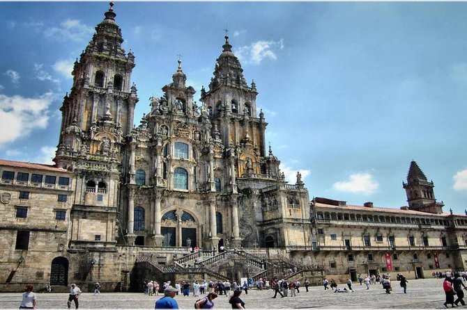 Santiago de Compostela & Valença do Minho - from Porto - Key highlights at a glance