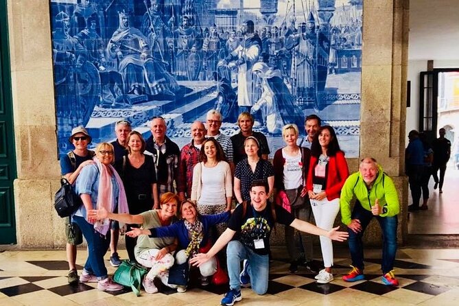 Secret Sites of Porto 3-Hour Walking Tour - Igreja do Carmo: a free stop that sets the tone