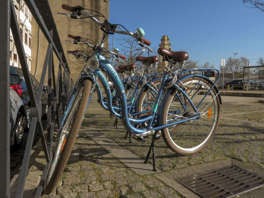 Self-Guided Bike to Surf"N"Food Pack - Getting your bike: quick fit, helmet and padlock, and a map that actually helps