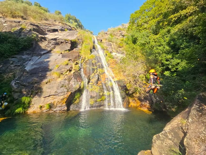 Serra D'Arga Canyoning - Your 4-hour flow, from Taberna do Horácio to the river and back