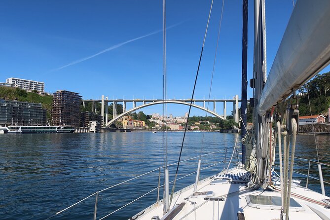 Shared Porto Sailboat Sightseeing Tour - Meeting at Marina da Afurada, and onboard expectations