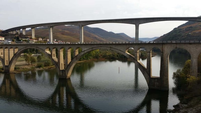Small Group: Douro Valley Wine Tasting from Porto - Sabrosa lunch: Portuguese comfort food with local wine pairing