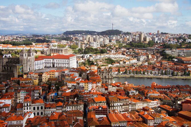 Small-group Porto's Roots Walking Tour - Torre dos Clérigos: The iconic tower, with an extra ticket (Stop 4)
